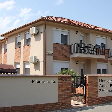 Imola Es Andrea Apartmanhaz 2 Hajdúszoboszló Exteriör bild