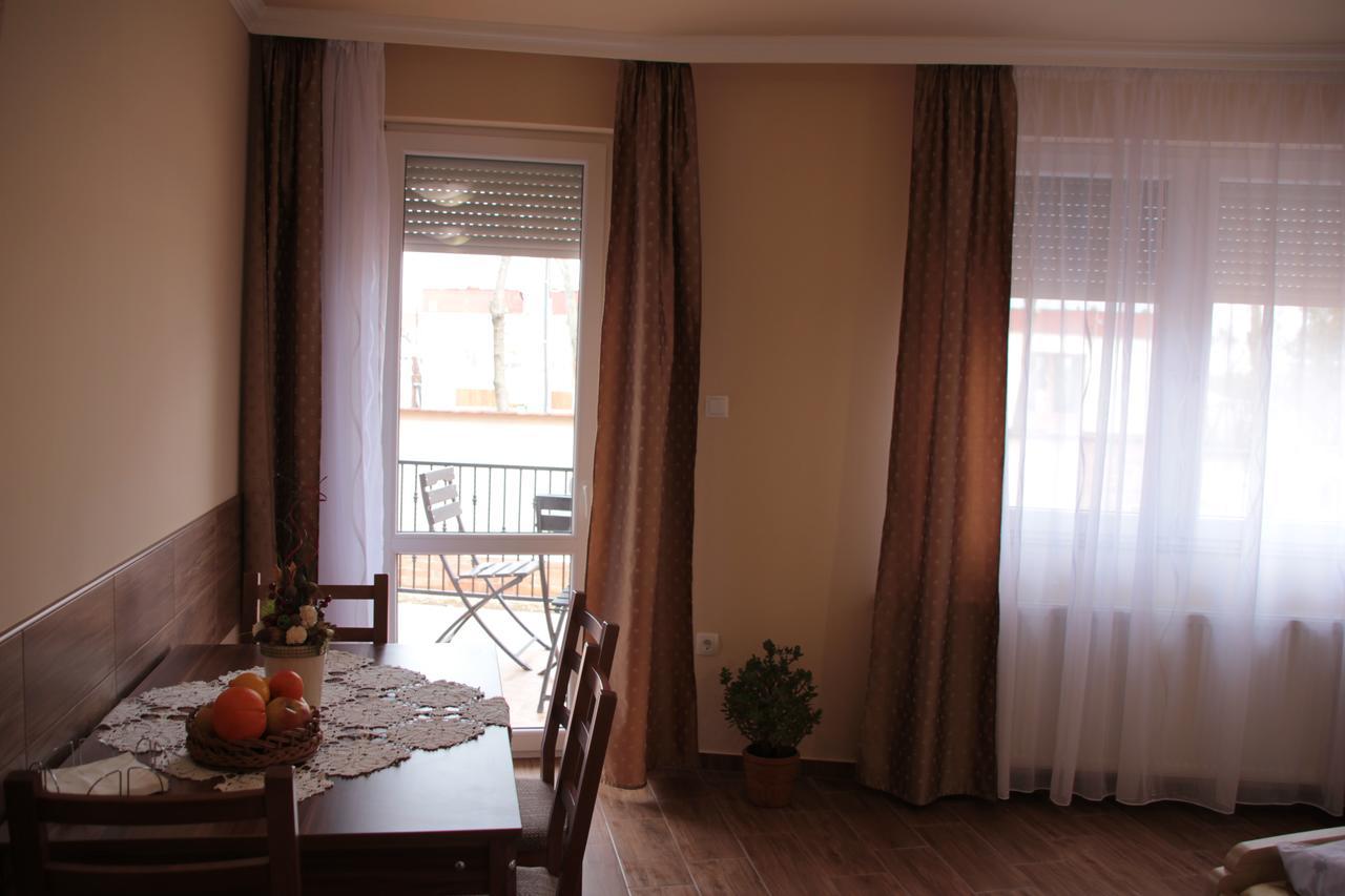 Imola Es Andrea Apartmanhaz 2 Hajdúszoboszló Exteriör bild