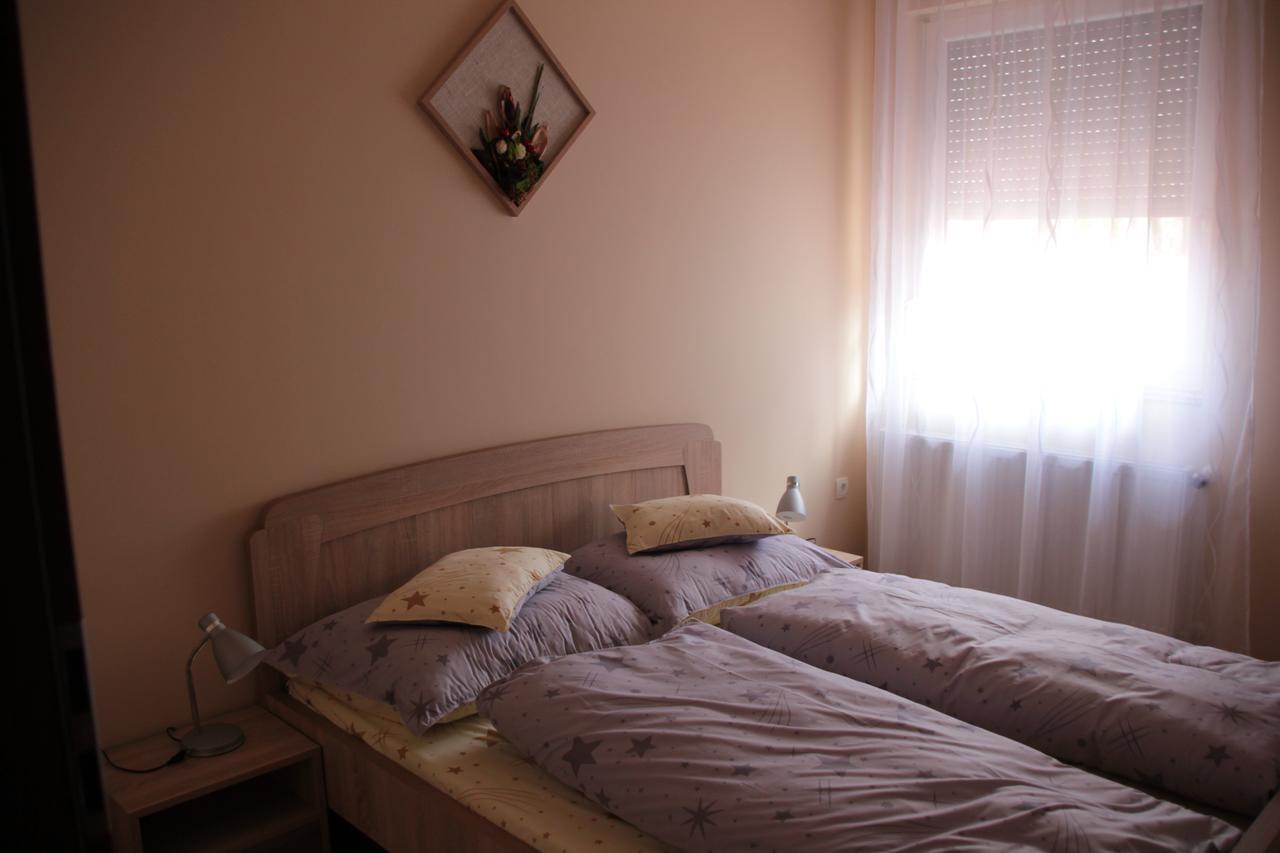 Imola Es Andrea Apartmanhaz 2 Hajdúszoboszló Exteriör bild