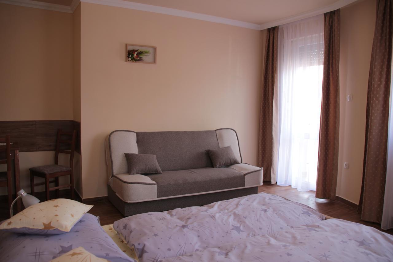 Imola Es Andrea Apartmanhaz 2 Hajdúszoboszló Exteriör bild