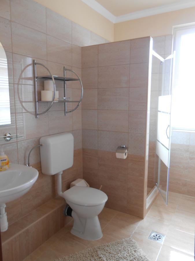 Imola Es Andrea Apartmanhaz 2 Hajdúszoboszló Exteriör bild