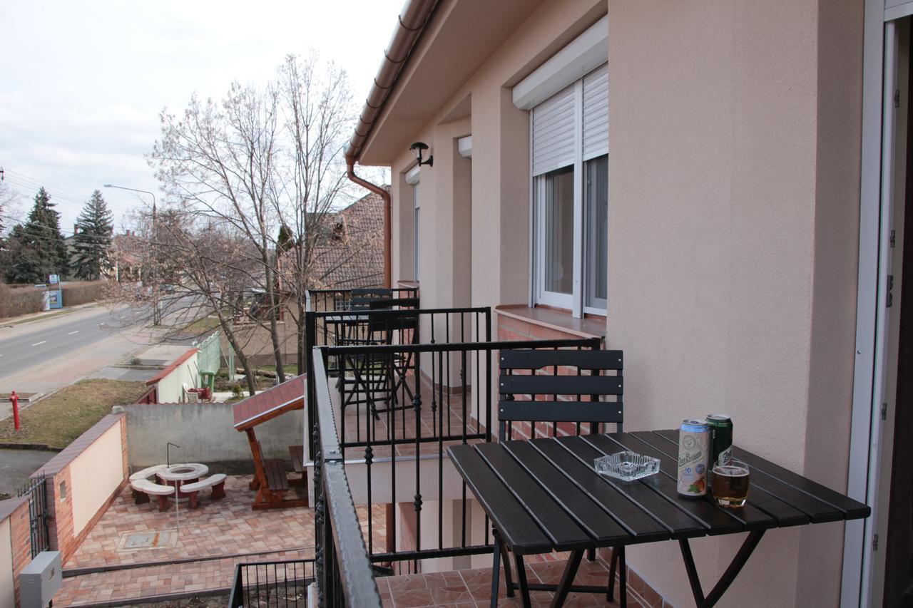Imola Es Andrea Apartmanhaz 2 Hajdúszoboszló Exteriör bild