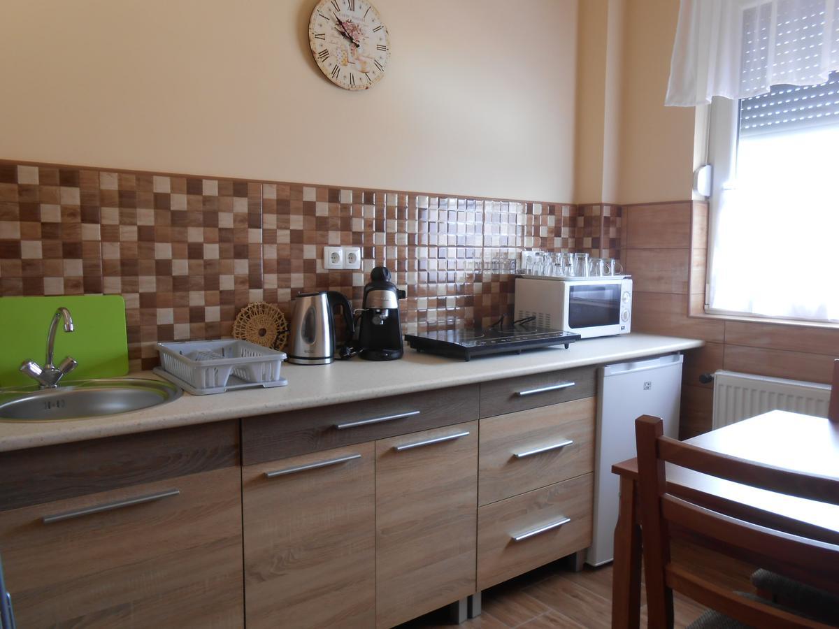 Imola Es Andrea Apartmanhaz 2 Hajdúszoboszló Exteriör bild