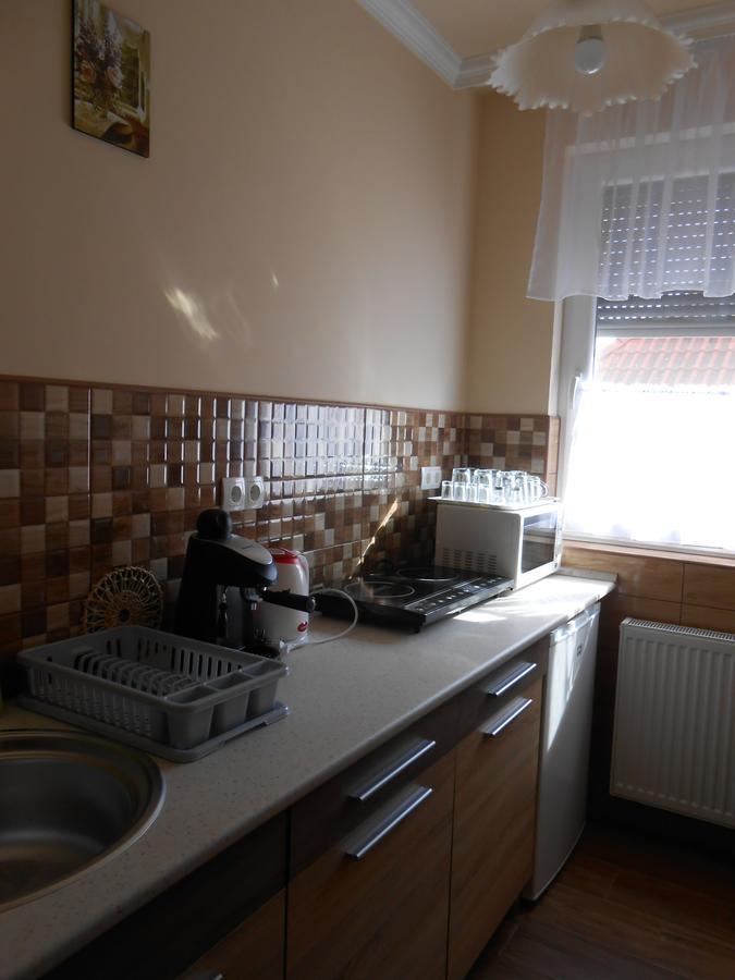 Imola Es Andrea Apartmanhaz 2 Hajdúszoboszló Exteriör bild