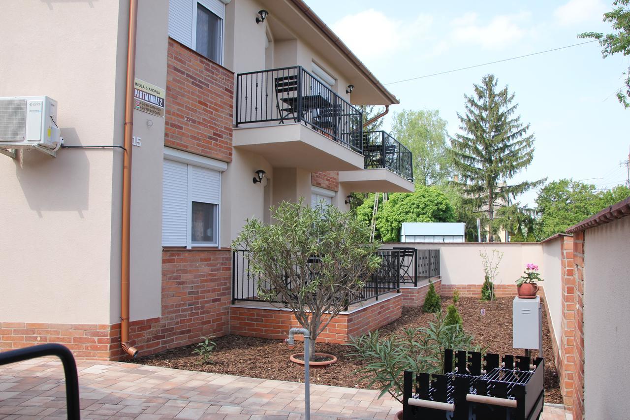 Imola Es Andrea Apartmanhaz 2 Hajdúszoboszló Exteriör bild