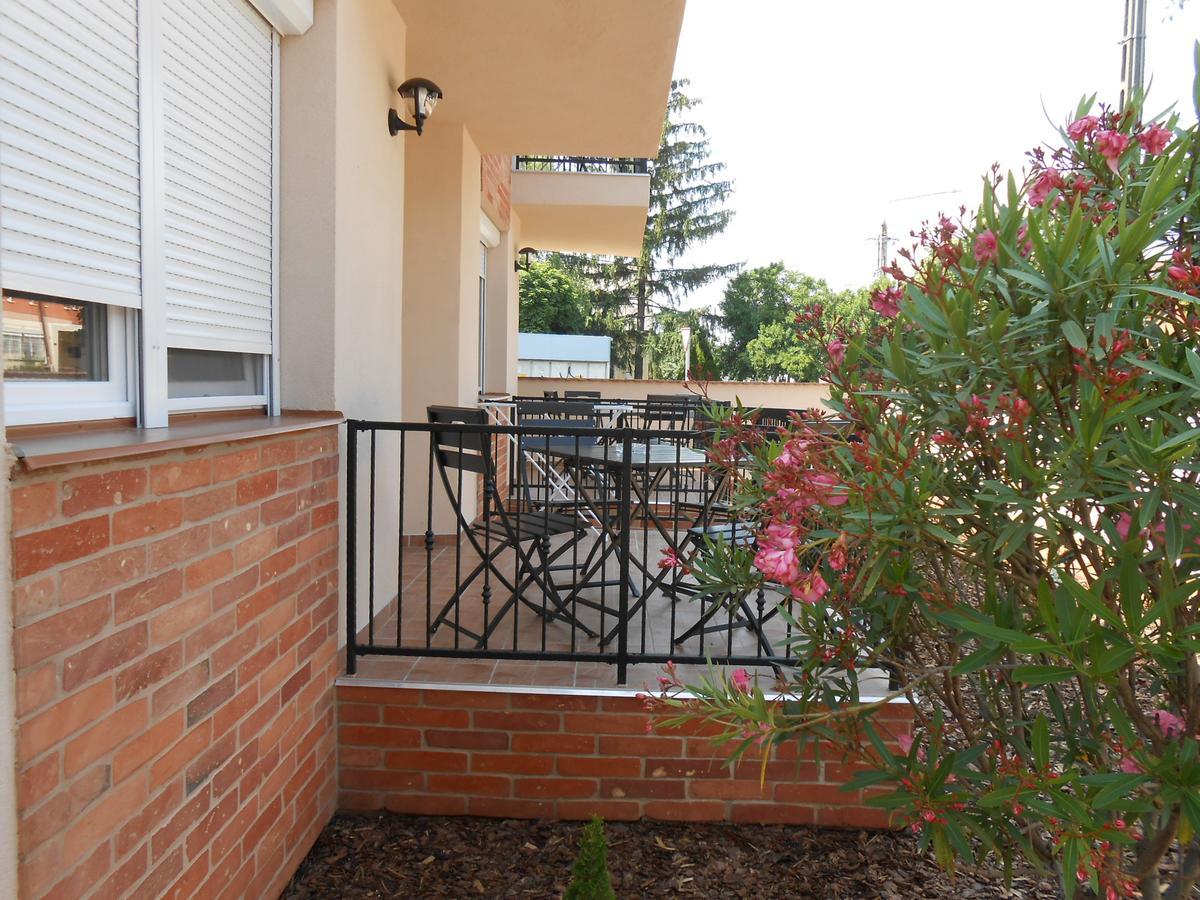 Imola Es Andrea Apartmanhaz 2 Hajdúszoboszló Exteriör bild