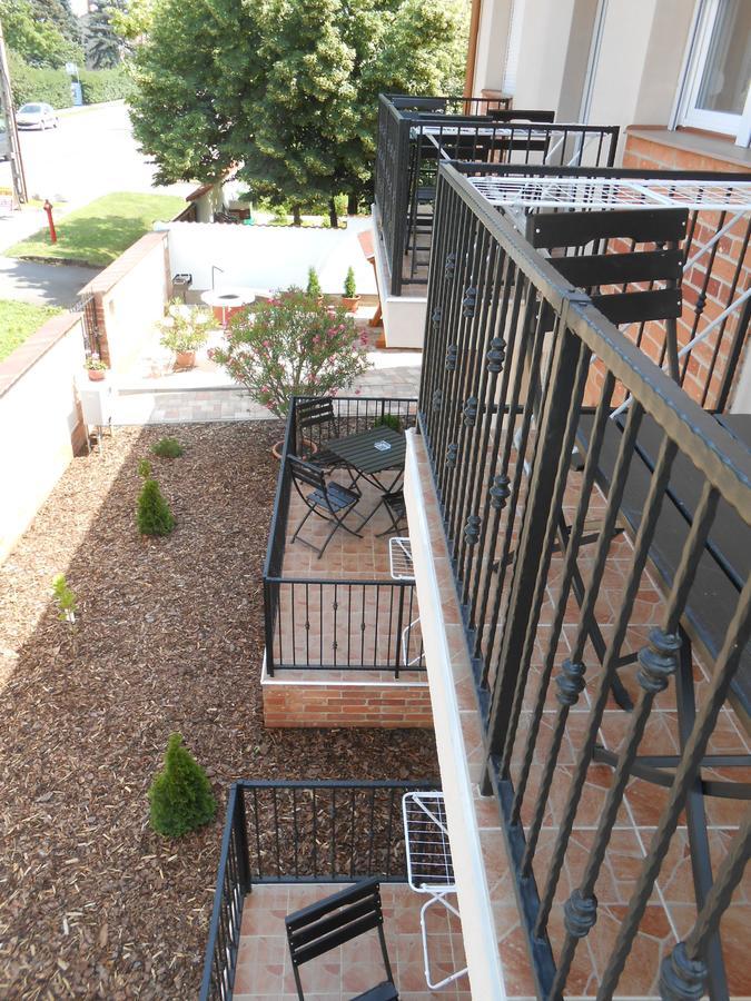 Imola Es Andrea Apartmanhaz 2 Hajdúszoboszló Exteriör bild